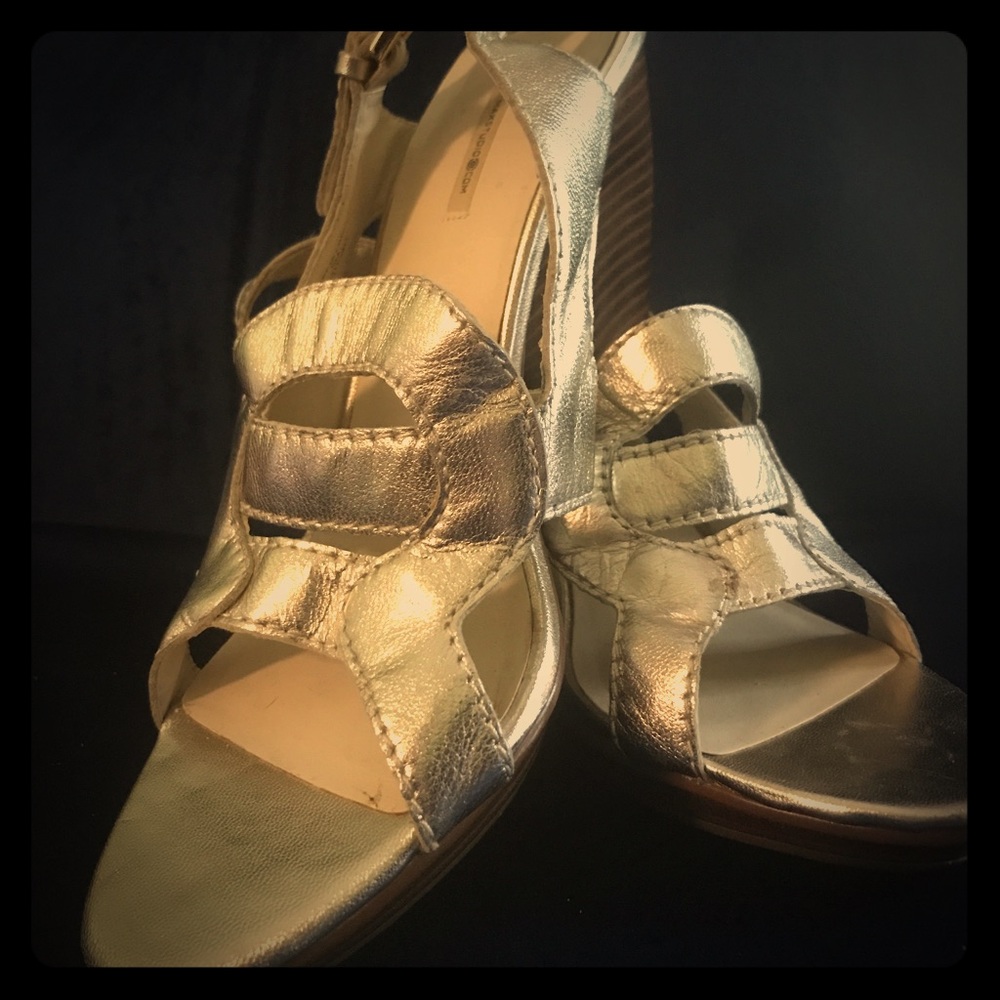 Sz 7.5 Gold Leather Max Studio heel